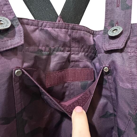 New Obermeyer Malta Bib Overalls Purple Magnetic Camo Women 2 NWOT Snow Wear - Picture 12 of 14